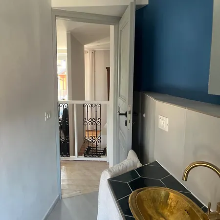 Casa Ella Nora Andrea 펜션